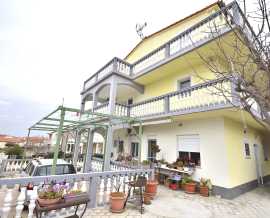 Croatia, North Dalmatia, Vodice - Apartment building, for sale