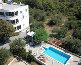 Croatia, Middle Dalmatia,  - Apartment building, for sale