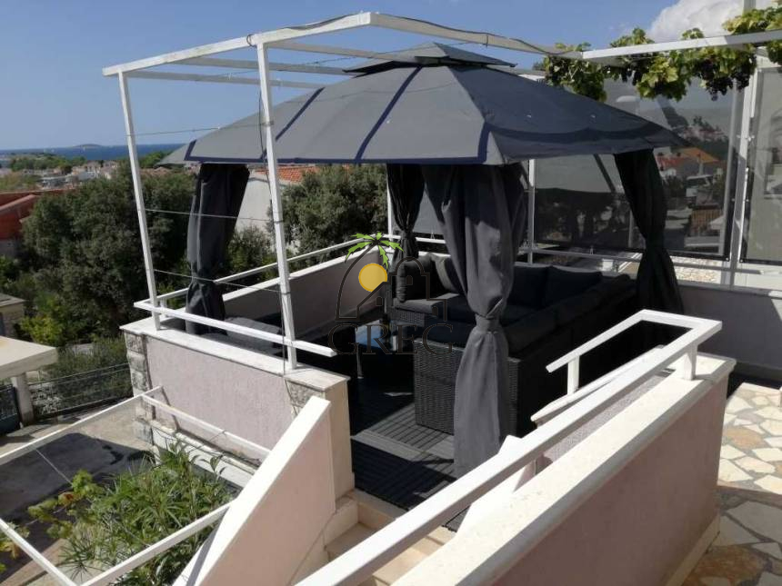 Chorwacja, Dalmacja Środkowa, Rogoznica  - Apartamentowiec, na sprzedaż