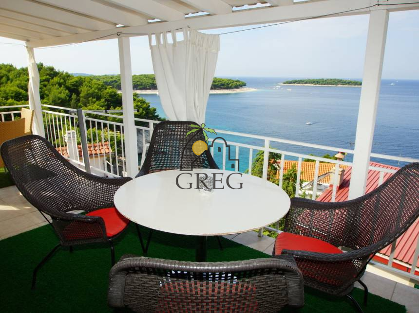 Croatia, North Dalmatia,  - Apartment building, for sale
