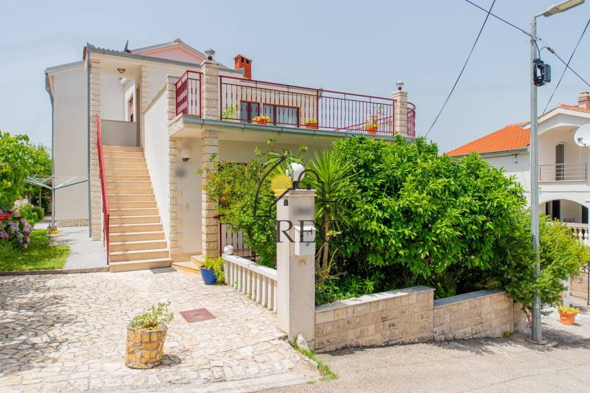 Chorwacja, Wyspa Ciovo,  - Apartamentowiec, na sprzedaż