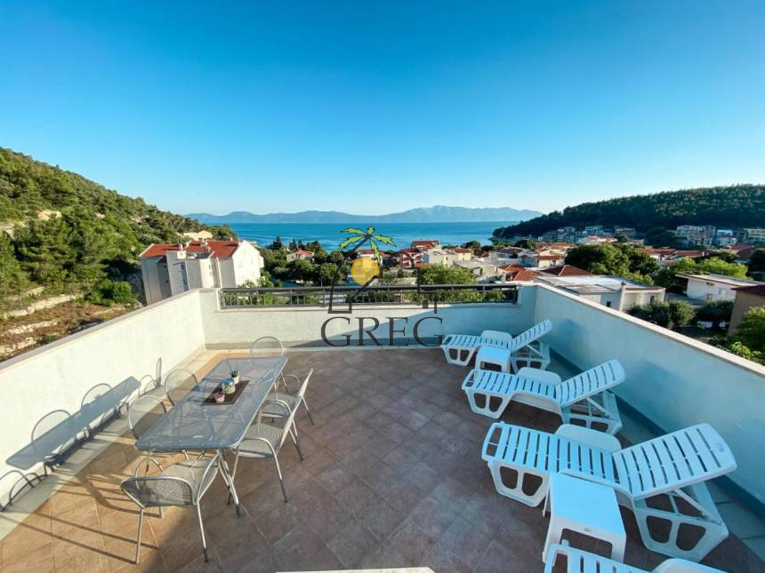 Croatia, Middle Dalmatia, Makarska - Apartment building, for sale
